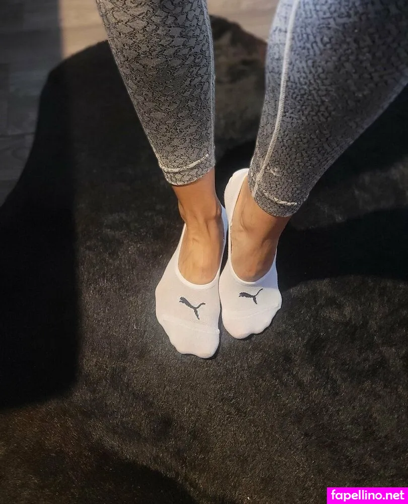 feetandpeach85 Nude Leaked OnlyFans Photo #4xy8QAAIsI