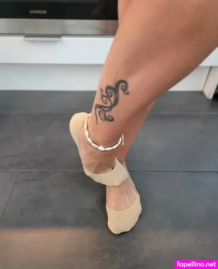 Feetandpeach85 OnlyFans Thumbnail #HcSYOfc044