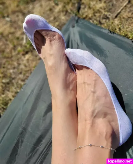 Feetandpeach85 OnlyFans Thumbnail #x3hs7VH7R3