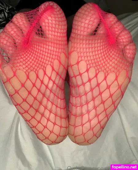 Feetbbw OnlyFans Thumbnail #QmAGD8cT9g