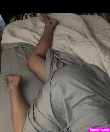 Feetbychloe69 OnlyFans Thumbnail #RCx0yA12bc