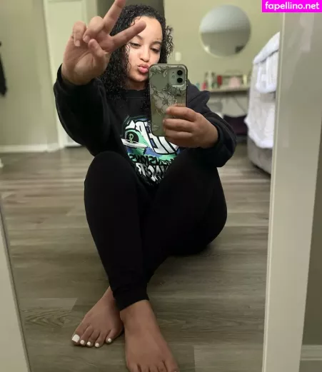 Feetbyfalliie OnlyFans Thumbnail #eyeliWzfeG