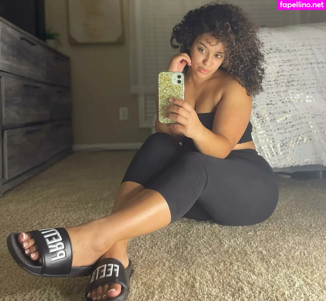 Falliie, feetbyfallie, feetbyfalliie Nude Leaked OnlyFans Photo #hJoJ45p0ws