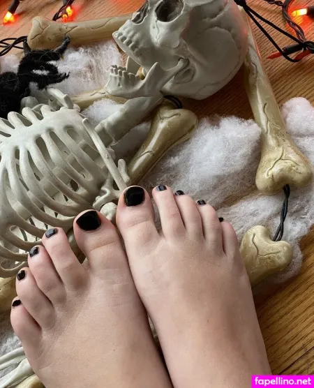 Feetbyjess OnlyFans Thumbnail #FjV6IhnyVW