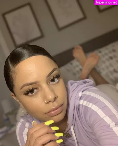 Feetbymiliani OnlyFans Thumbnail #BlaztlDCm7