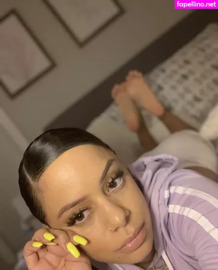 Feetbymiliani OnlyFans Thumbnail #EwgQYEvi1o