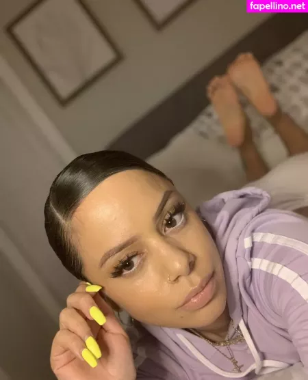 Feetbymiliani OnlyFans Thumbnail #WZkE2Lp5L4
