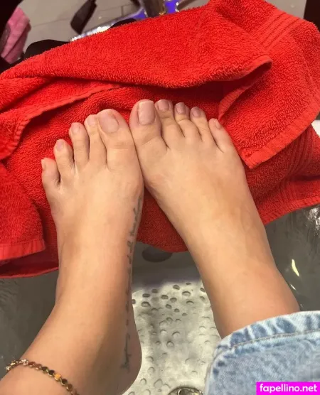 Feetbysvett 7 OnlyFans Thumbnail #9miZTcwi79