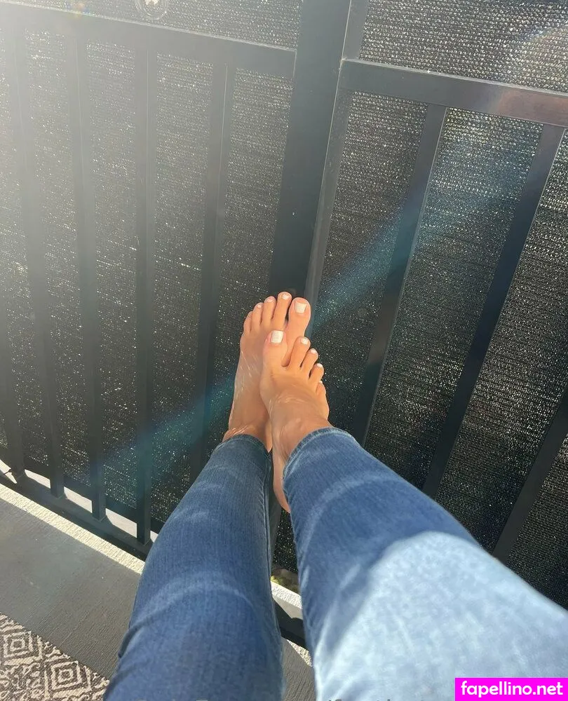 feetbytootsiefree Nude Leaked OnlyFans Photo #2t3armTnIv