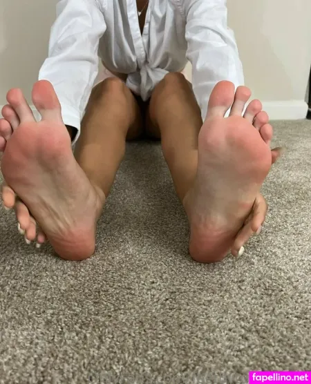 Feetbytootsiefree OnlyFans Thumbnail #xTgiSjlg8k