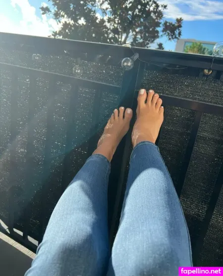 Feetbytootsiefree OnlyFans Thumbnail #z46igIuJGM