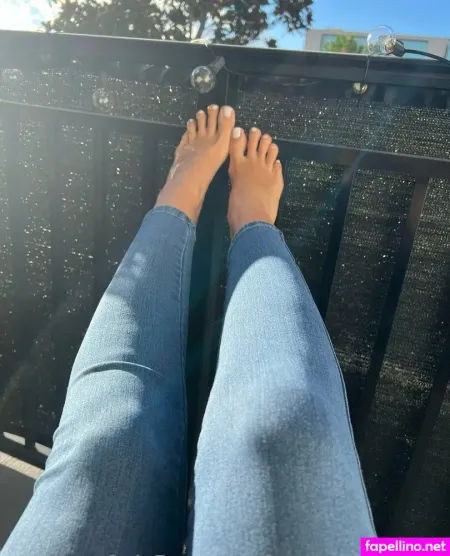 Feetbytootsiefree OnlyFans Thumbnail #zZvxMfosh6