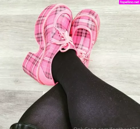 Feetheat27 OnlyFans Thumbnail #nAWNihxydu