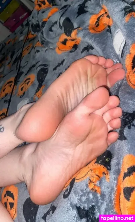 Feetiecutie 1 OnlyFans Thumbnail #Vi5NGWVE1y