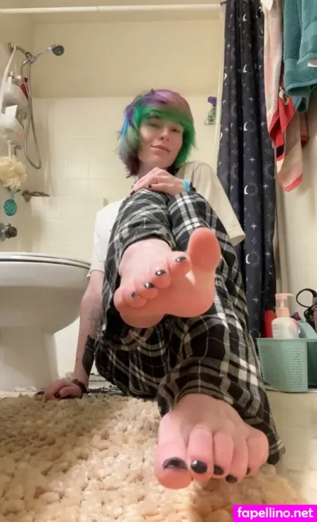 Feetiecutie 1 OnlyFans Thumbnail #qnYciSCgwP