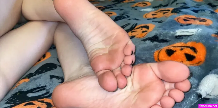 Feetiecutie 1 OnlyFans Thumbnail #uGt35XwdEg