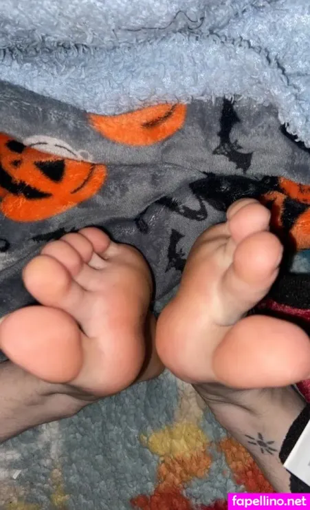 Feetiecutie 1 OnlyFans Thumbnail #xXse2E5HEd