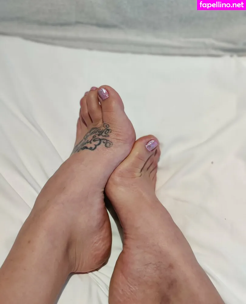 feetiefuntime, sweetestofpaige Nude Leaked OnlyFans Photo #0j85wnO0BE