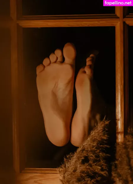 Feetish Babes OnlyFans Thumbnail #FoWtkOyn49