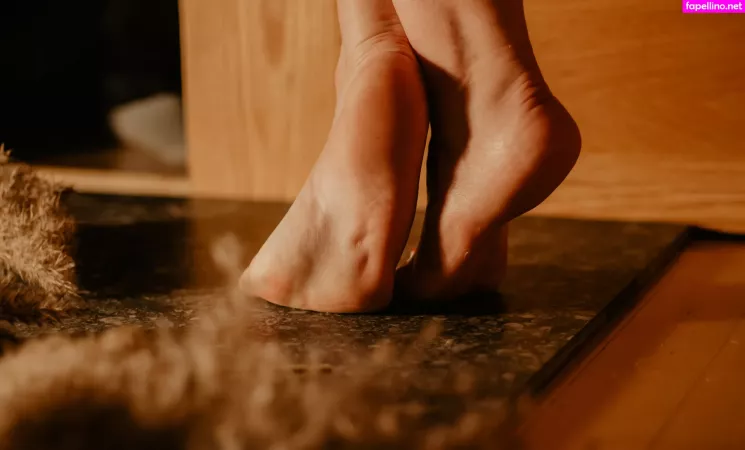 Feetish Babes OnlyFans Thumbnail #oRuPsDym3K