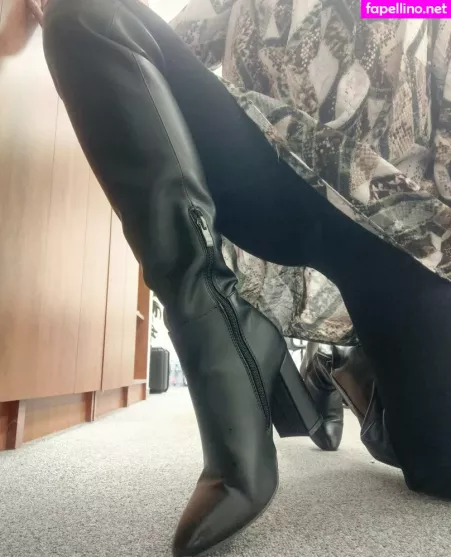 Feetishfestives OnlyFans Thumbnail #VJl7CDJVOH