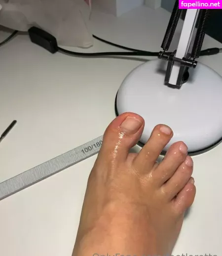 Feetloretta OnlyFans Thumbnail #qMZt5CZ47E
