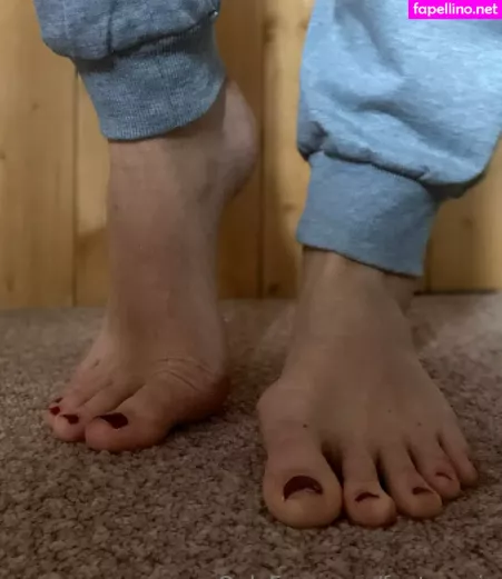 Feetronnie OnlyFans Thumbnail #6IECf4dHSU