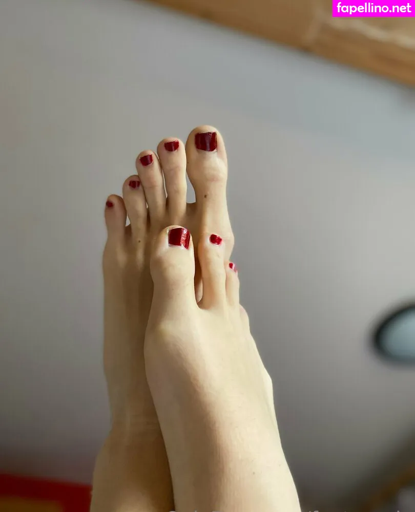 backonmyfeet, feetronnie Nude Leaked OnlyFans Photo #9n2o3ENIDI