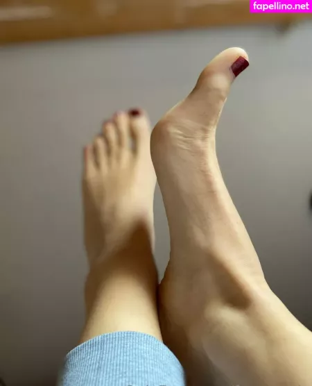 Feetronnie OnlyFans Thumbnail #pDfh8zcTLA