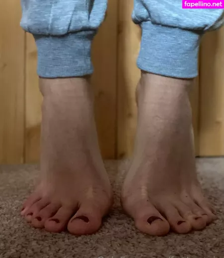 Feetronnie OnlyFans Thumbnail #v9RXH3Msi1