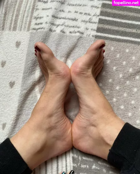 Feetronnie OnlyFans Thumbnail #xeabF0u4La