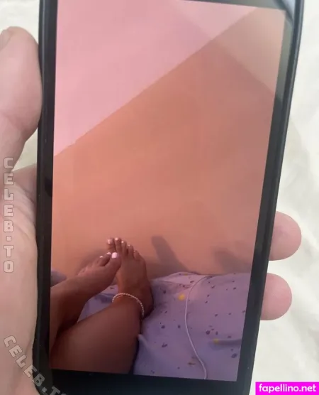 Feets OnlyFans Thumbnail #lOg8vpSgvi