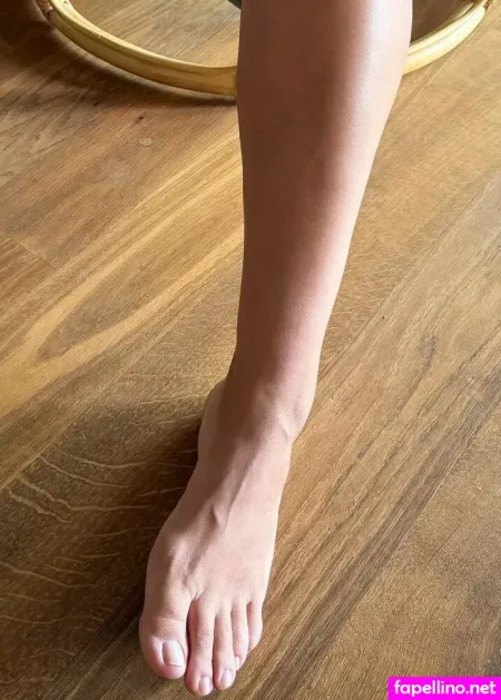 Feetsin OnlyFans Thumbnail #gRTa8pjaai