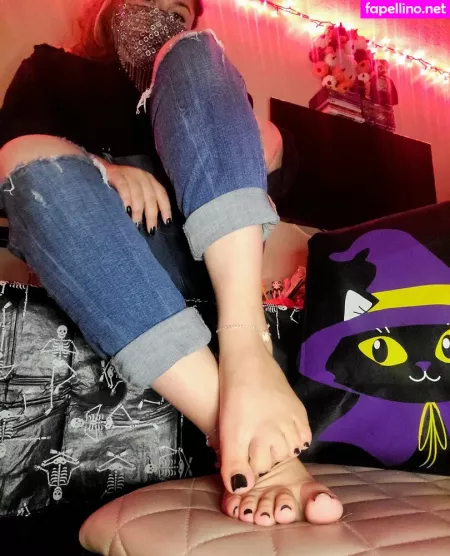 Feetstacystay OnlyFans Thumbnail #Yzs3iUx4px
