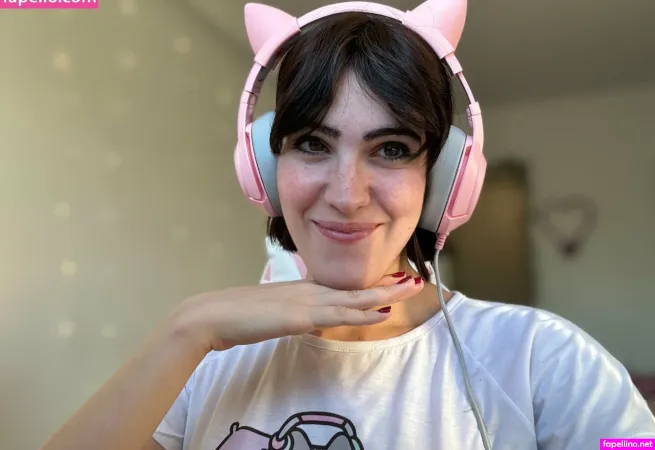 Fefikitten 5 OnlyFans Thumbnail #8YlFpDr5Na