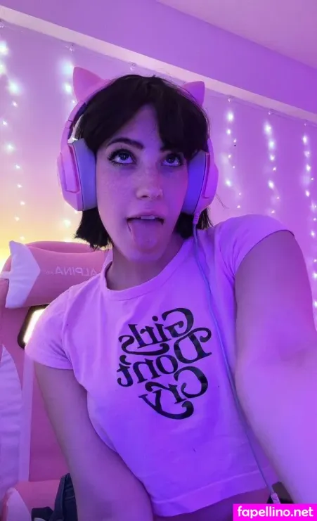 Fefikitten 5 OnlyFans Thumbnail #jZc9gGmIt4