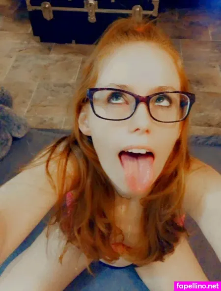Feistylilredfree OnlyFans Thumbnail #4XHCNdHkgM
