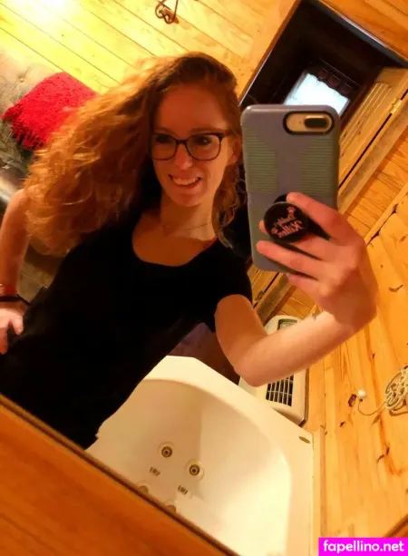 Feistylilredfree OnlyFans Thumbnail #930wKeCPnG