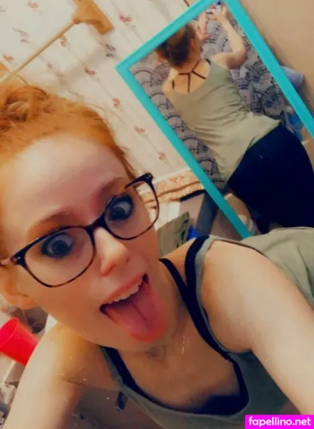 Feistylilredfree OnlyFans Thumbnail #D9X6LK9pgz
