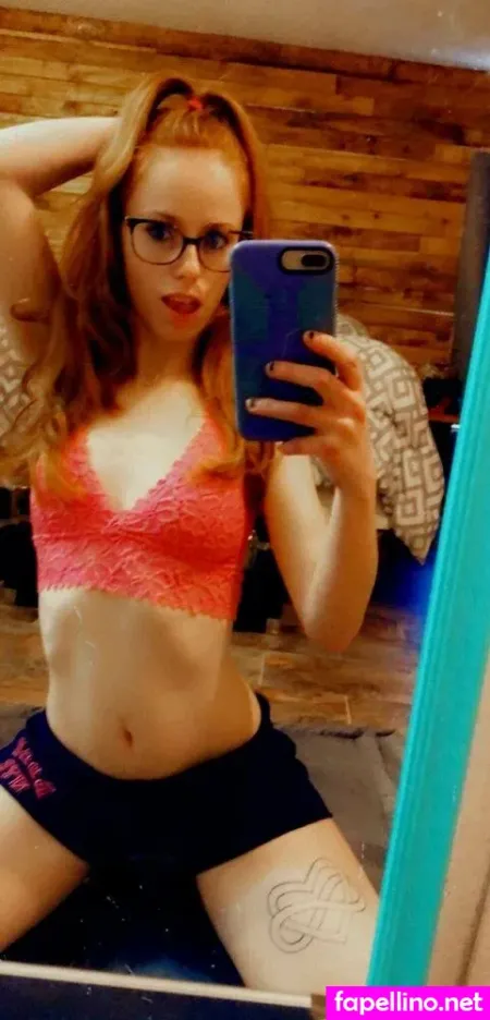 Feistylilredfree OnlyFans Thumbnail #EUxzJTfODH