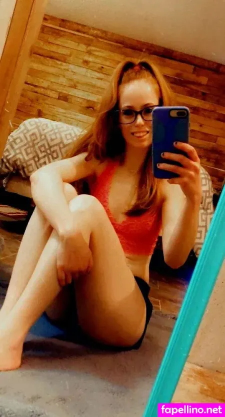 Feistylilredfree OnlyFans Thumbnail #pyHaUc0M68