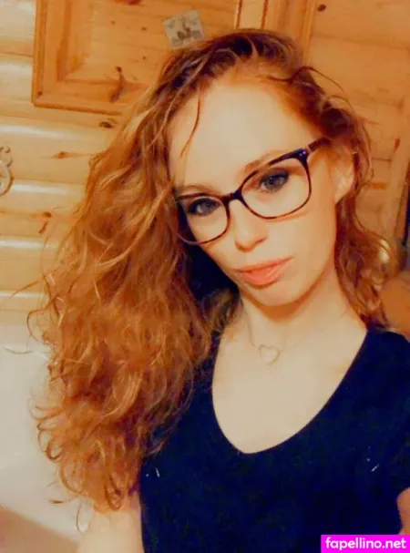 Feistylilredfree OnlyFans Thumbnail #vmpeYh05ty