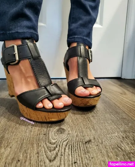 Feliciassoles OnlyFans Thumbnail #s8YNi8B0Nm