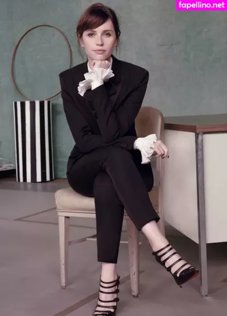 Felicity Jones OnlyFans Thumbnail #zNPnbLWnjx