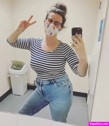 Felicity Ward OnlyFans Thumbnail #CWRuyZt2Hk