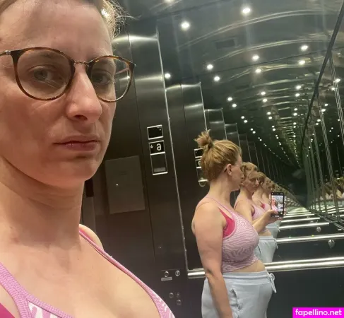 Felicity Ward OnlyFans Thumbnail #lHbhXZaRGr