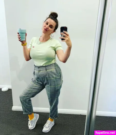 Felicity Ward OnlyFans Thumbnail #m7bTehocZV
