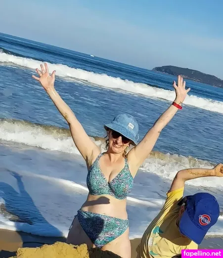 Felicity Ward OnlyFans Thumbnail #svaAOg5GRg