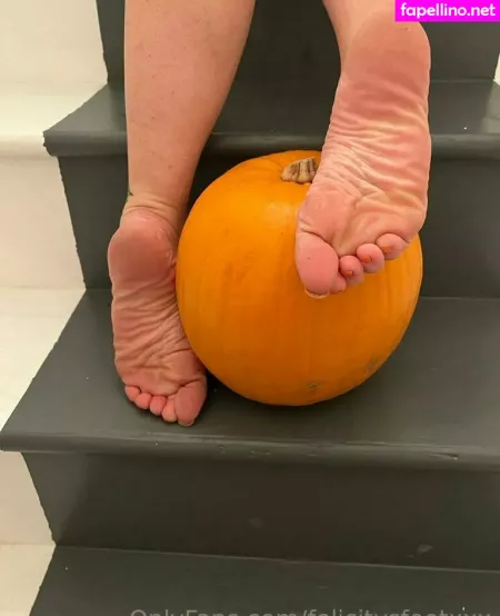 Felicitysfeetxxx OnlyFans Thumbnail #Jt9jjyOux6