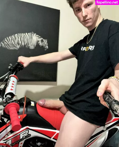Felixjonesxxx OnlyFans Thumbnail #v40ZZzk3AS